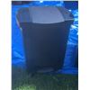 Image 7 : Office Essentials: Filing Cabinets, File Boxes, Trash Bin