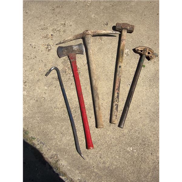 5 Assorted Construction Hand Tools