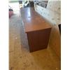 Image 3 : Wooden Nine-Drawer Dresser with Integrated Pulls