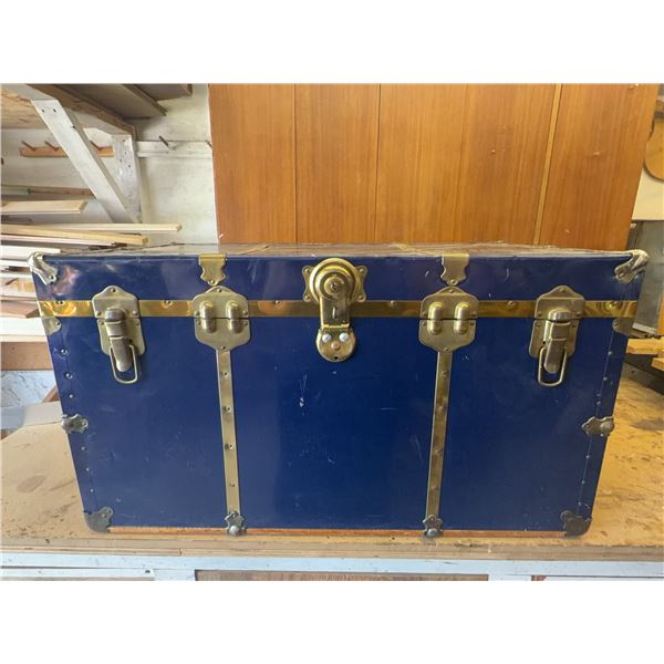 Blue Metal Steamer Trunk With Brass Hardware and Tray