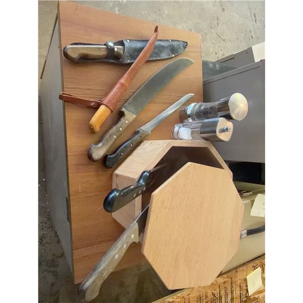 Kitchen Knives, Wood Trays, and Spice Mills