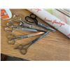 Image 4 : Office Supply Lot With Rolling Desk, Wrapping Paper, Scissors, Glue