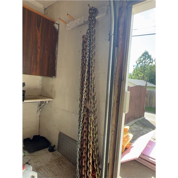 Heavy-Duty Chains and Metal Sheets