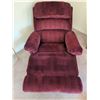 Image 10 : Upholstered Recliner with Lever and Accent Pillows