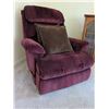 Image 2 : Upholstered Recliner with Lever and Accent Pillows
