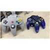 Image 4 : Nintendo 64 Console with 6 Controllers, Cables, and Pokémon Puzzle League Game