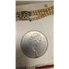 Image 4 : Fashion Jewelry: Pins, Brooches, Necklaces and More