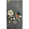 Image 7 : Fashion Jewelry: Pins, Brooches, Necklaces and More