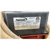 Image 6 : Powermate 2 Gallon, 100 Max PSI, 120 Volt Air Compressor w/Hose & Gauges