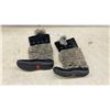 Image 1 : Muckluks, Size 8
