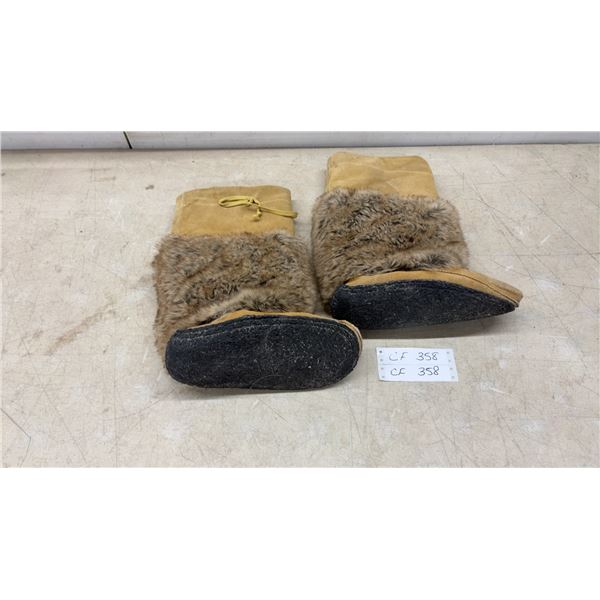 Manitobah Mukluks Fur-Trimmed Suede Moccasin Boots, Women's Size 8/Men's 6