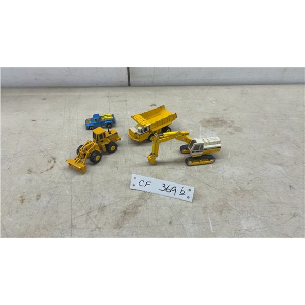 Ertl: John Deere Die-Cast Construction Vehicles: Dump Truck, Wheel Loader, Excavator, & Hotwheel