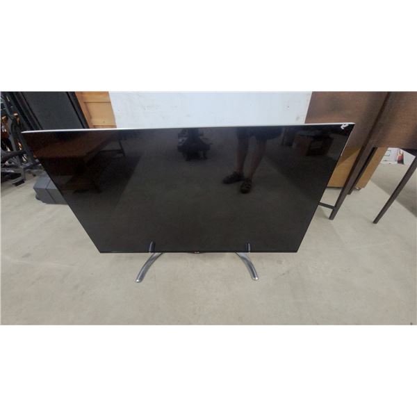 LG 55LA7900 55" Smart LED TV, Manufactured October 2013, with Stand & More
