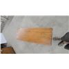 Image 3 : Oak Console Table with Lower Shelf and Scalloped Edges 17" x 55" x 20"