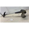 Image 5 : Black & Decker Electric ST4500 Type 3 String Trimmer, 120V, 60Hz, 3.5A, 10000 RPM