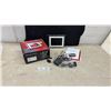 Image 1 : ViewSonic DP701WWH 7" Digital Photo Frame (2007), Power Adapter, Stand, & Manuals