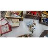 Image 4 : Assortment of Jewelry Boxes with Costume Jewelry, Beaded Necklaces, Pearls, and More