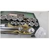 Image 2 : 21-Piece 3/4" Drive Socket Wrench Set with Ratchet, Extensions and Metal Case