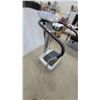 Image 3 : T-Zone Vibration Technology Whole-Body Vibration Machine with Handlebars and Digital Display