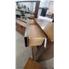 Image 12 : Mid-Century Modern Peppler Furniture Bedroom Set with Dresser, 30" x 80" x 19" Mirror 34" x 76"