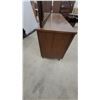 Image 7 : Mid-Century Modern Peppler Furniture Bedroom Set with Dresser, 30" x 80" x 19" Mirror 34" x 76"