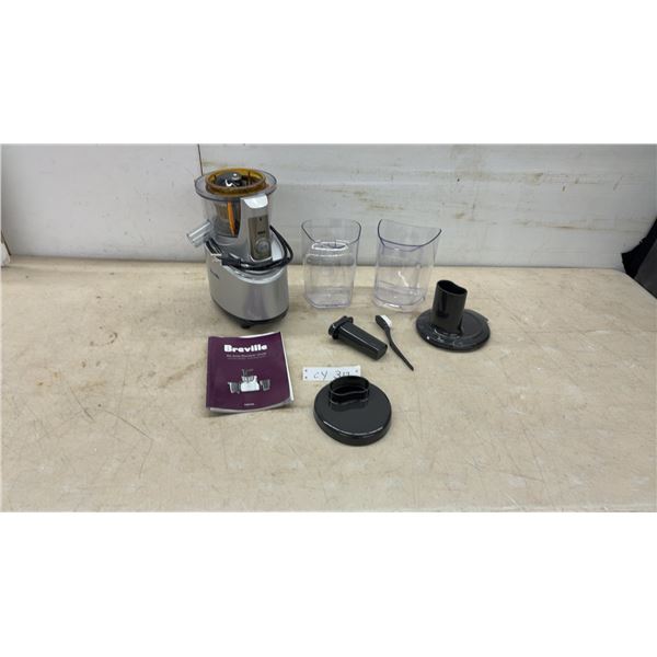 Breville The Juice Fountain Crush Juicer, 2 Clear Pitchers, Plunger, Brush, & Manual