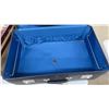 Image 9 : Three Vintage Suitcases