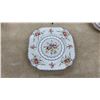 Image 7 : Royal Albert "Petit Point" Bone China, 53 Pieces