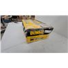 Image 3 : DeWalt DWCR3DGAL 1 1/4" x.120" Coil Roofing Nails, 7200 Quantity