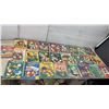 Image 1 : 25 Vintage Dell Walt Disney's Comics and Stories, 10¢ and 15¢ Issues, Late 1940s to Early 1960s