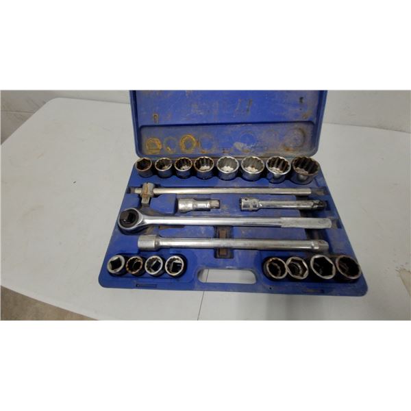 Westward SK3456 36-1 3/4" Drive Socket Wrench Set with Ratchet, Breaker Bar, Extensions and More