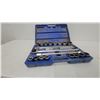 Image 5 : Westward SK3456 36-1 3/4" Drive Socket Wrench Set with Ratchet, Breaker Bar, Extensions and More