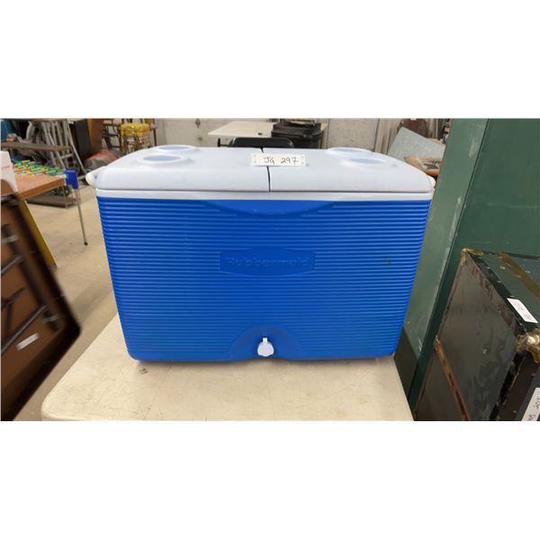 Rubbermaid Durachill Large 5-Day Wheeled Cooler with Split Lid and 4 Deep Cup Holders