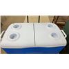 Image 7 : Rubbermaid Durachill Large 5-Day Wheeled Cooler with Split Lid and 4 Deep Cup Holders
