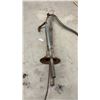 Image 6 : Antique F.E. Myers & Bro. Ashland Ohio Cast Iron Hand Pump Head with Handle and Piping