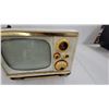 Image 2 : Vintage Emerson 912 Series Portable Television with 8" Screen, Circa 1956-1957