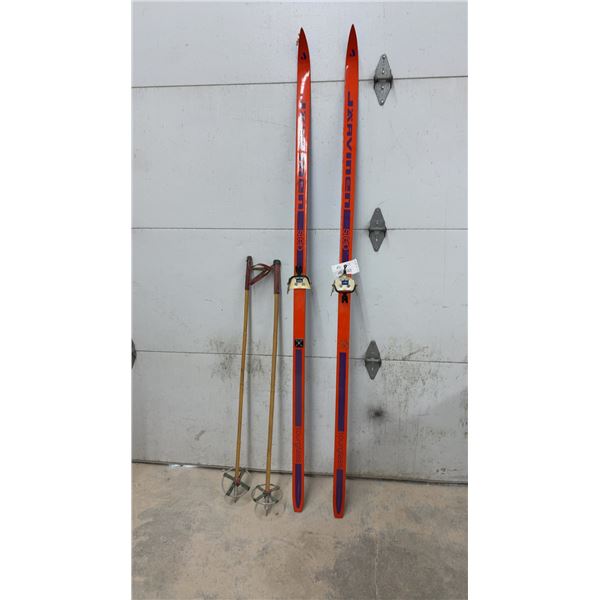 Järvinen Step Tourglass Cross-Country Skis with Rottefella 3-Pin Bindings and Bamboo Poles