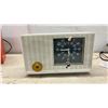 Image 5 : Sparton Model 50152 Radio, 1947; Admiral Clock Radio