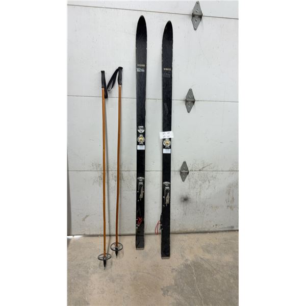Vintage Quebecker 185cm Skis with Look Roty-O-Matic 75mm Bindings and Wooden Poles