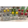 Image 5 : Assorted Vintage and Souvenir Salt and Pepper Shakers Including Niagara Falls, 7UP, and More