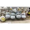 Image 4 : Collection of Vintage Mid-Century Japanese Ceramic Figural Salt and Pepper Shaker Sets