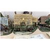Image 4 : Thomas Kinkade Hawthorne Village Sculptures: Seaside Bait, Porterfield Antique Shop and More