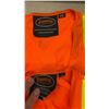 Image 8 : Lot of Safety Gear: 2 3M Scotchlite Micromesh Polyester T-Shirts, 2 Pioneer Vests, 2 Hard Hats