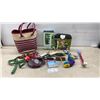 Image 1 : Wahl Pro Series Lithium Ion Pet Clipper Kit, Wahl Lithium Ion Trimmer, Leash, Bag and More
