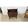 Image 5 : Magazine Rack & Ottoman
