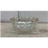 Image 7 : 4 Milk Glass Mixing Bowls, 3 Federal, 1 Fire-King Milk & Anchor Hocking Gold Trim Glass Bowls