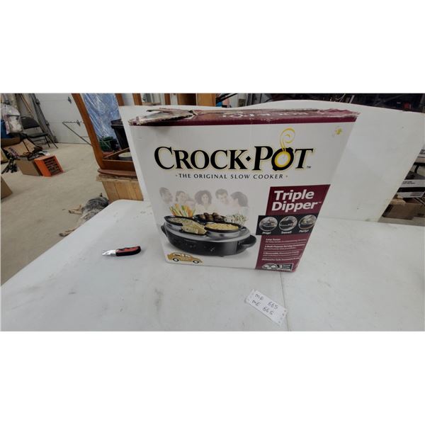 Crock-Pot Triple Dipper Slow Cooker with 3 Multi-Purpose Serving Containers