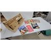 Image 7 : Mastercraft Scroll Saw, Model 055-6750-8 with Manual Woodworking Books Extra Blades and a Wood