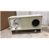 Image 2 : Vintage RCA RP-102 AM Clock Radio, Early 1960s, and More Vintage Tabletop Radios