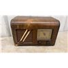 Image 5 : Coronado Bakelite Radio and Addison Wood-Cased Tube Radio, 1940s